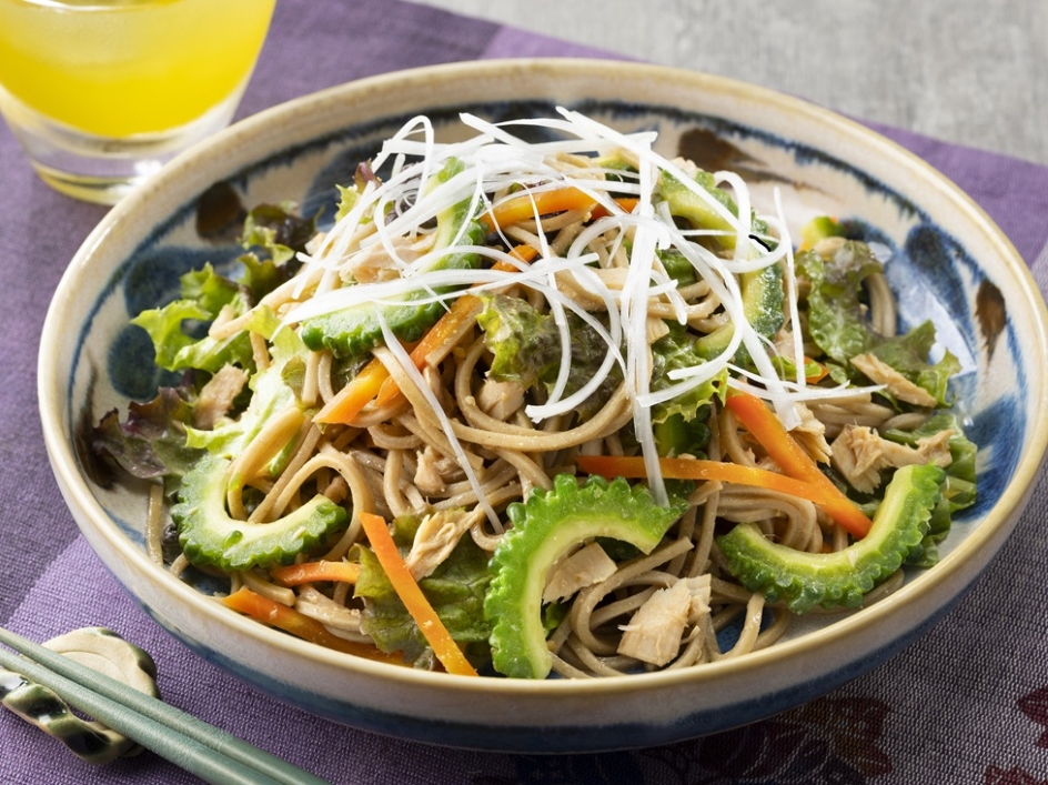 ゴーヤーとツナのサラダそば