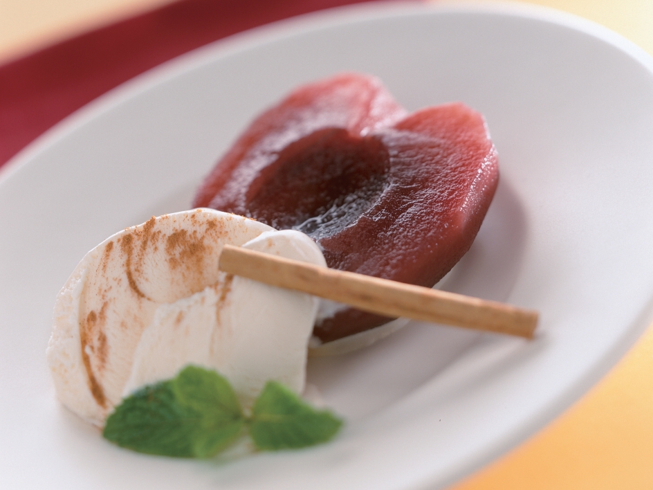 りんごの赤ワイン煮