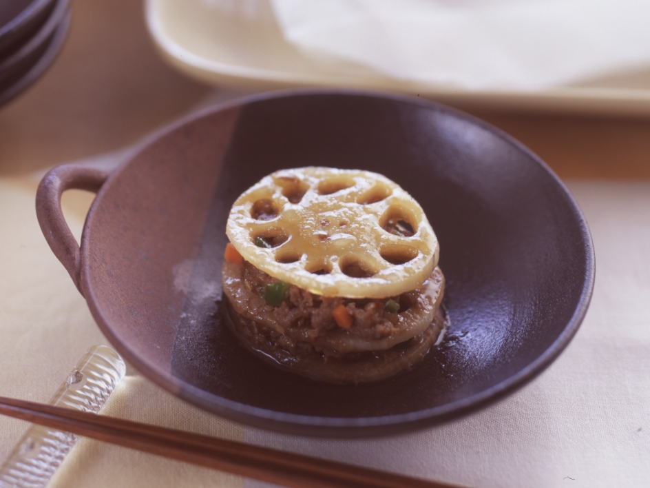 牛ひき肉とれんこんの重ね蒸し